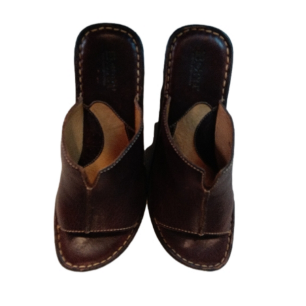 Born open toe mules sandles brown leather size 8 pre loved great condition